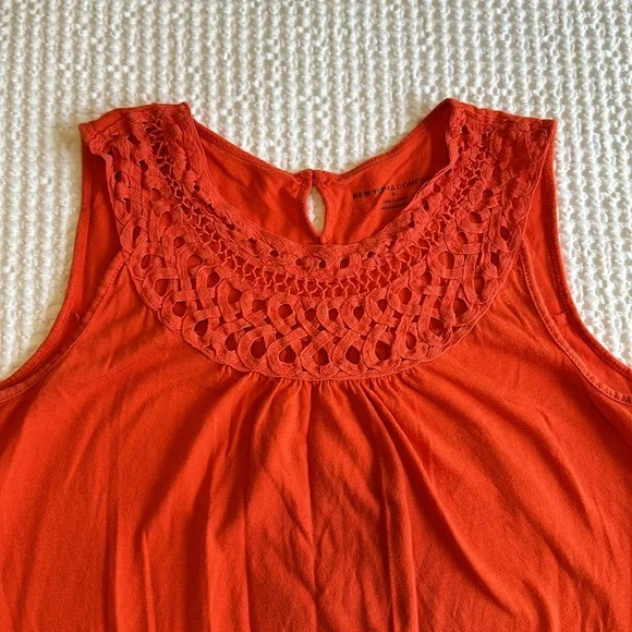 New York & Company Tank Top - Picture 2 of 3